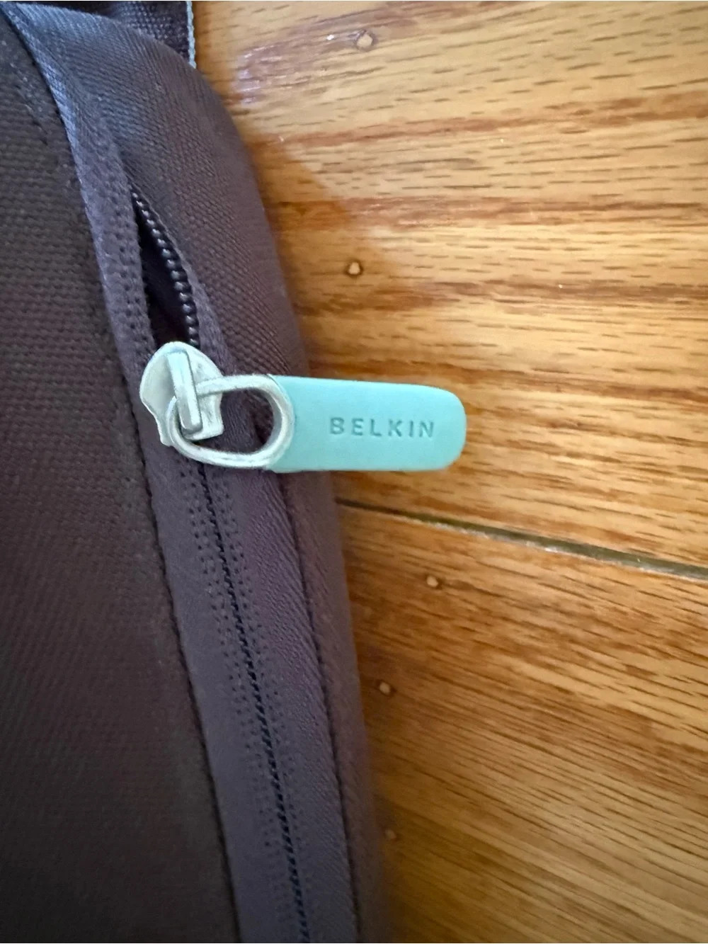 belkin Brown Messenger Bag with Light Blue Strap